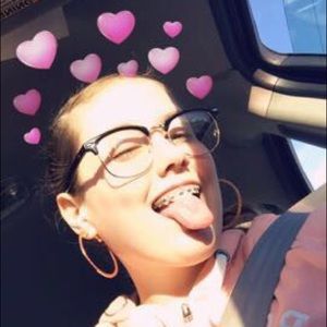 Meet your Posher, Leighla